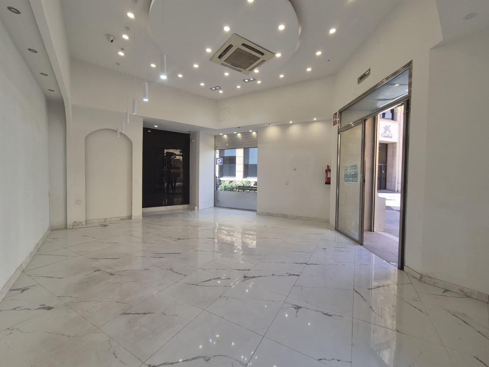 Komercyjne do wynajęcia w Castello de la Plana - 2 900 € (Ref: 7429899)