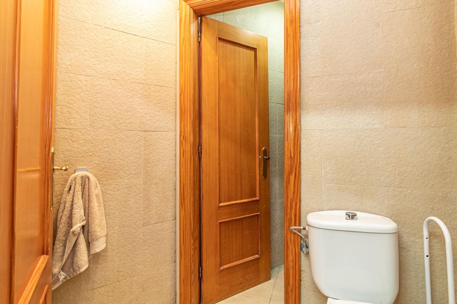 Komercyjne do wynajęcia w Castello de la Plana - 2 900 € (Ref: 7429899)