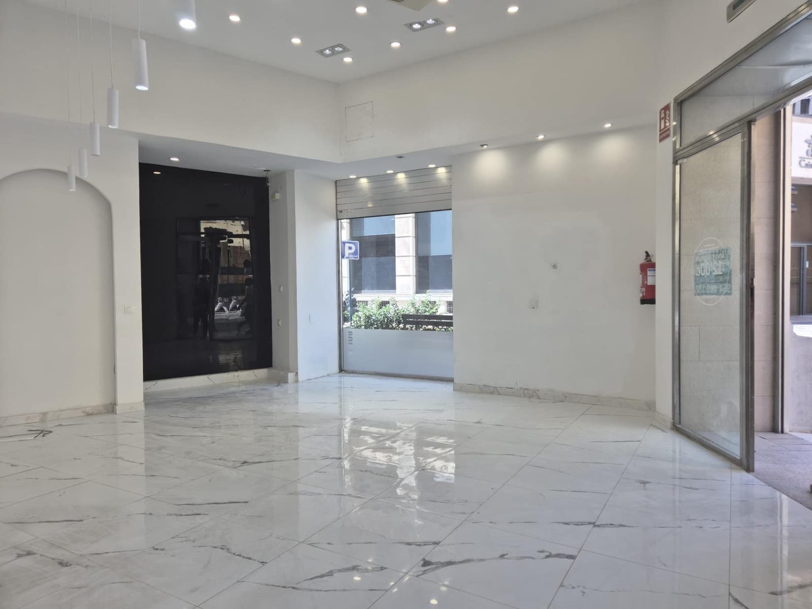 Komercyjne do wynajęcia w Castello de la Plana - 2 900 € (Ref: 7429899)