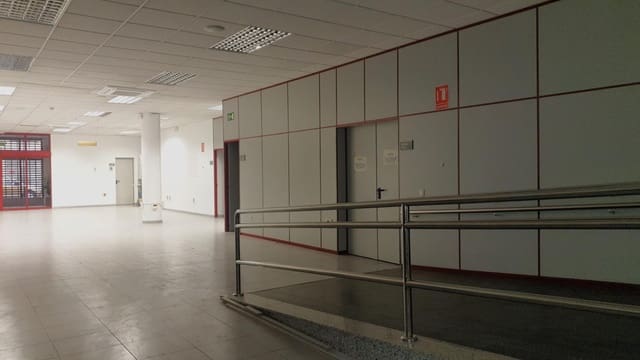 Commercieel te koop in Este, Castelló de la Plana - € 581.200 (Ref: 7804167)