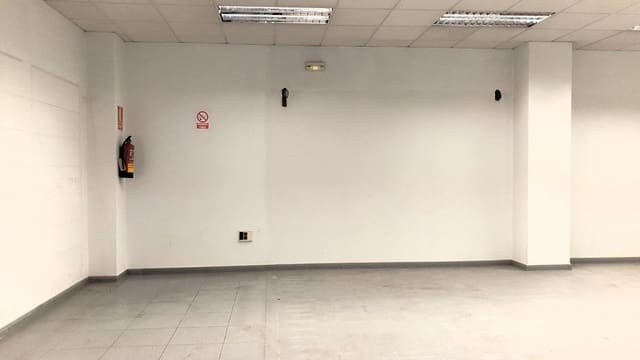 Commerciale in vendita in Este, Castelló de la Plana - 581.200 € (Rif: 7804167)