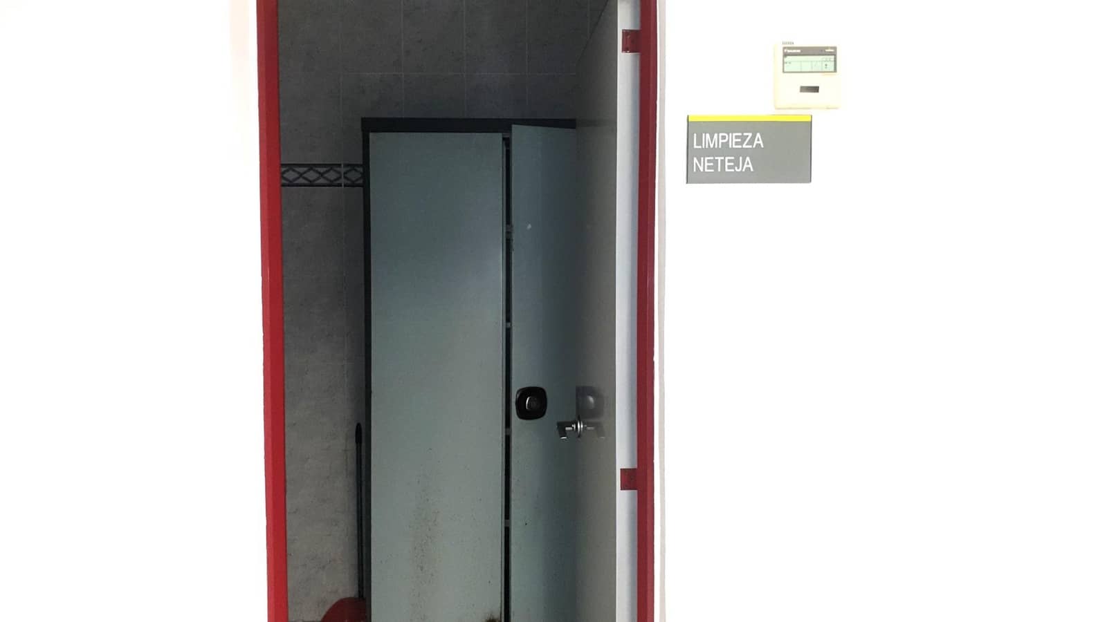 Erhverv til salg i Castello de la Plana - € 581.200 (Ref: 7804167)