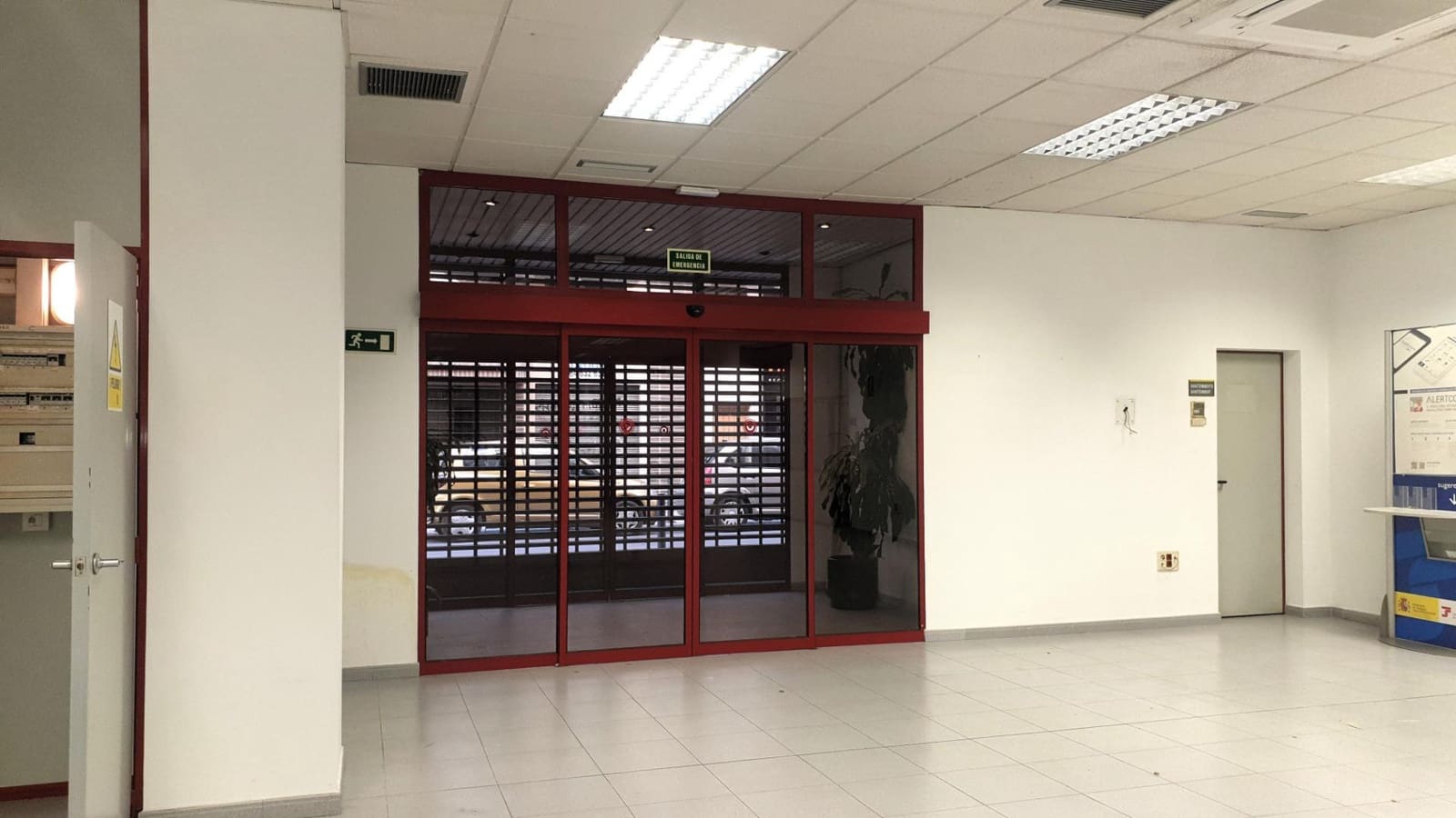 Commercial for sale in Castello de la Plana - € 503,900 (Ref: 7804167)