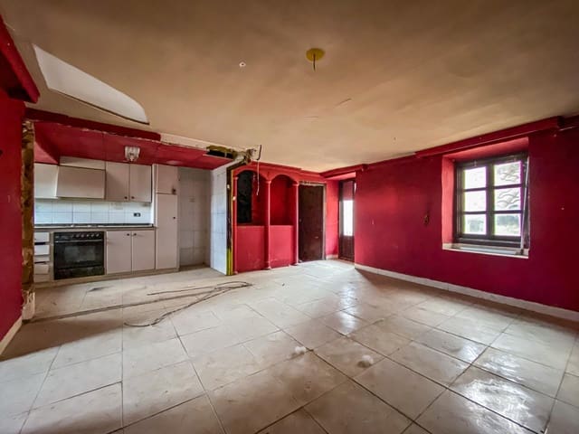 3 makuuhuone Rivitalo myytävänä paikassa Vilafranca mukana 
autotalli - 13 500 € (Ref: 8013663)