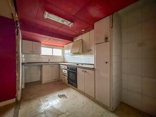 3 makuuhuone Rivitalo myytävänä paikassa Vilafranca mukana 
autotalli - 13 500 € (Ref: 8013663)