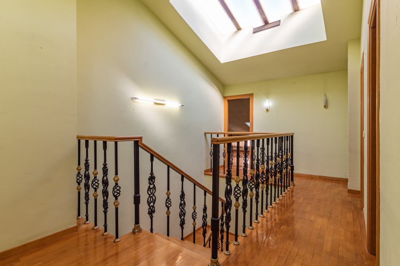 6 soverom Penthouse til salgs i Castello de la Plana - € 420 000 (Ref: 8074429)