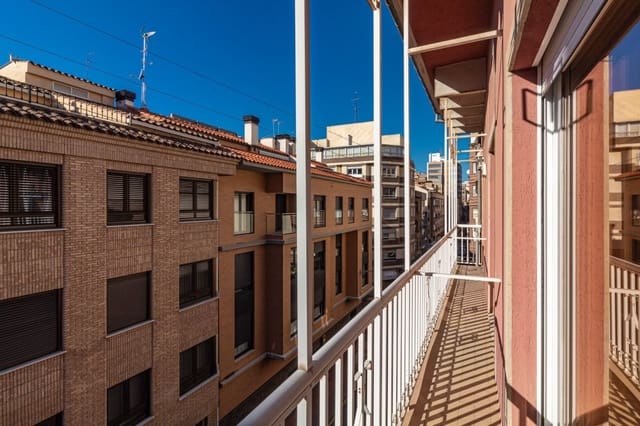 6 Zimmer Penthouse zu verkaufen in Centro, Castelló de la Plana - 465.000 € (Ref: 8074429)