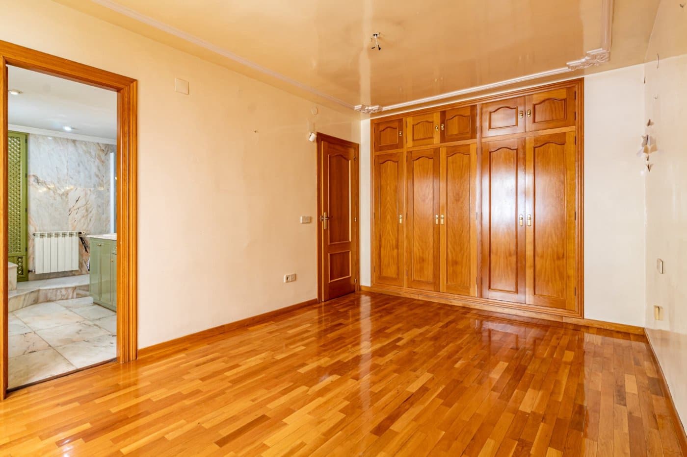 6 soverom Penthouse til salgs i Castello de la Plana - € 465 000 (Ref: 8074429)