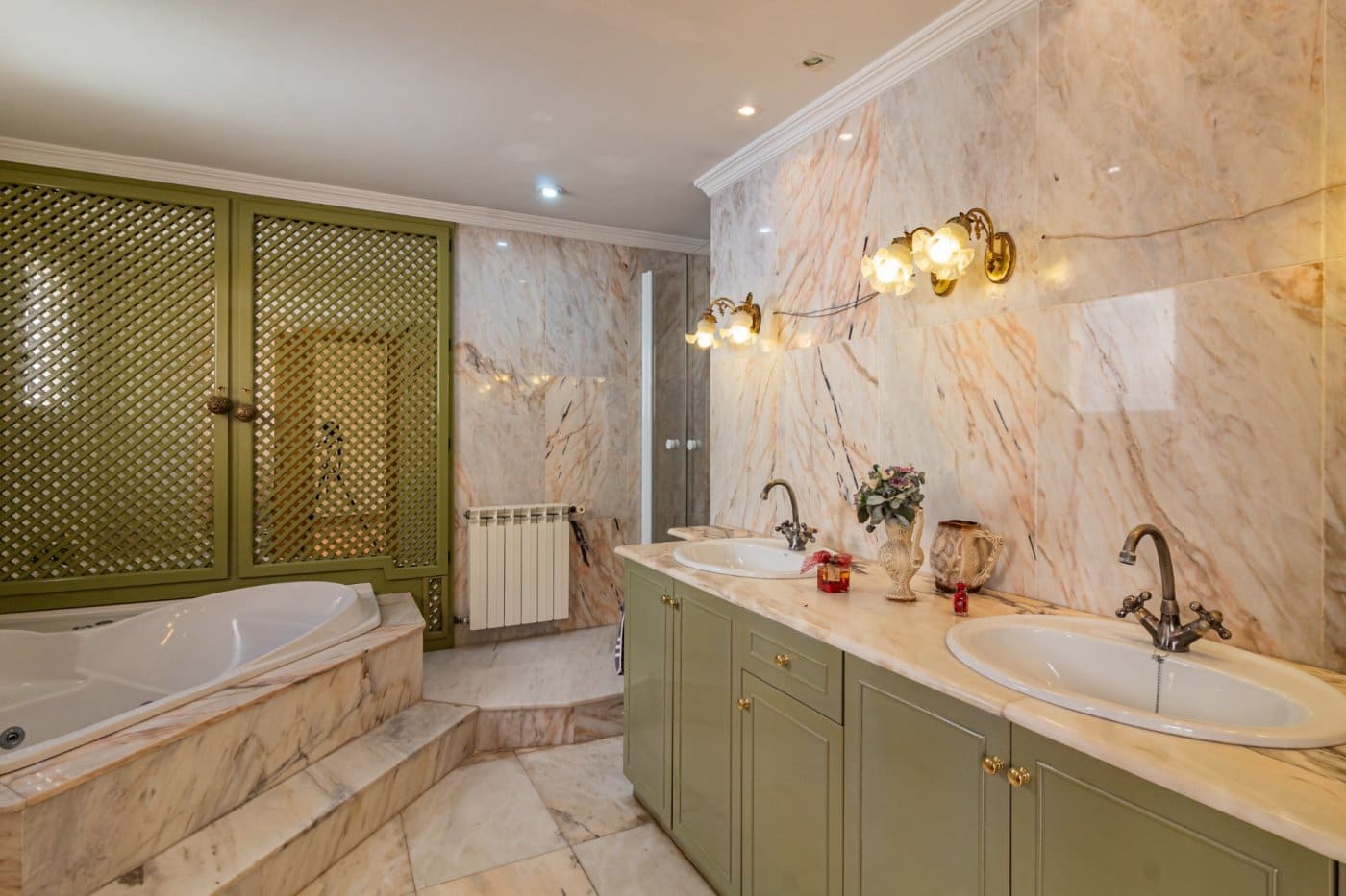 6 soverom Penthouse til salgs i Castello de la Plana - € 465 000 (Ref: 8074429)