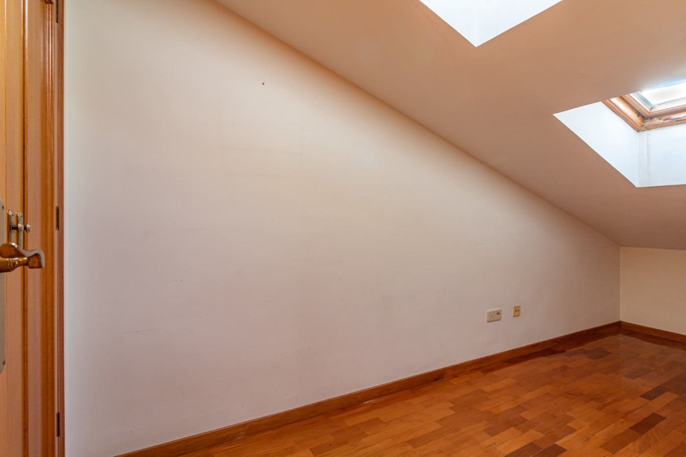 6 soverom Penthouse til salgs i Castello de la Plana - € 465 000 (Ref: 8074429)