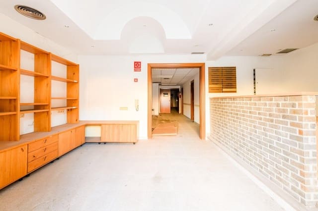 Commercial for sale in Este, Castelló de la Plana - € 194,000 (Ref: 8162134)