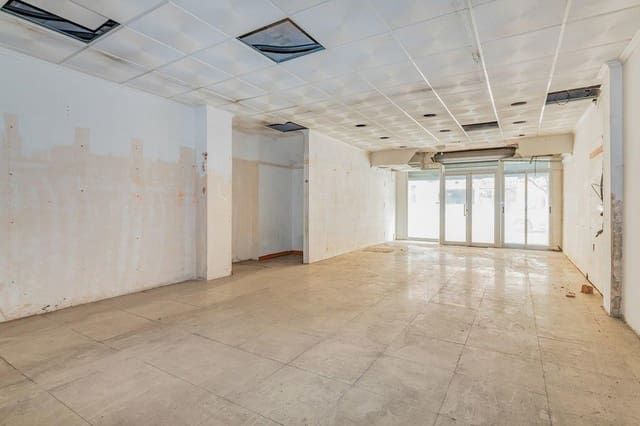 Kaupallinen myytävänä paikassa Centro, Castelló de la Plana - 169 800 € (Ref: 8162136)