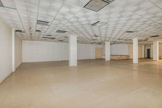 Kaupallinen myytävänä paikassa Centro, Castelló de la Plana - 169 800 € (Ref: 8162136)