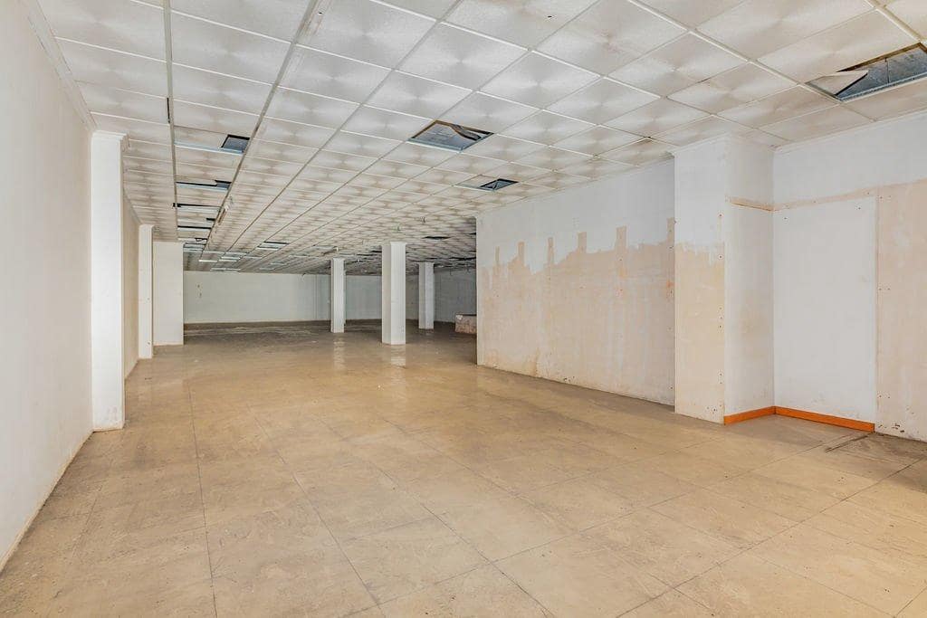 Commercial for sale in Castello de la Plana - € 169,800 (Ref: 8162136)