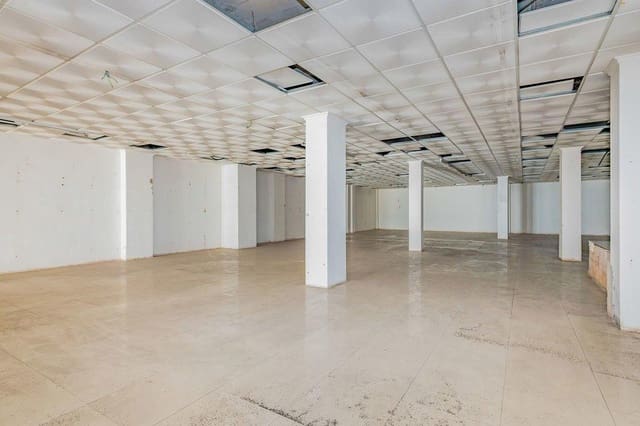 Kaupallinen myytävänä paikassa Centro, Castelló de la Plana - 169 800 € (Ref: 8162136)