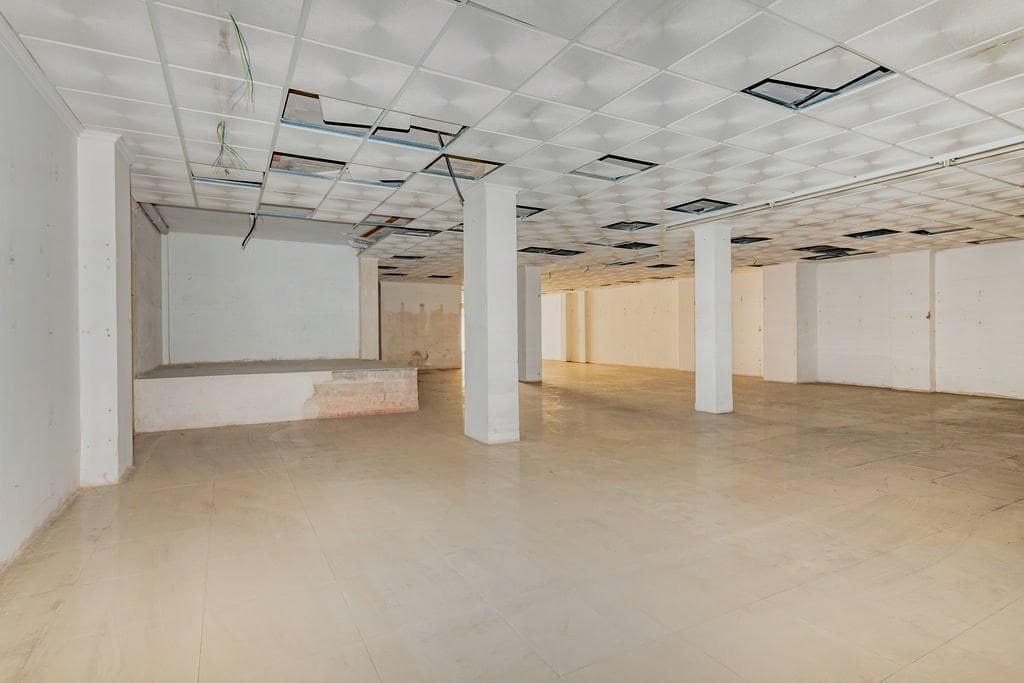 Commercial for sale in Castello de la Plana - € 169,800 (Ref: 8162136)