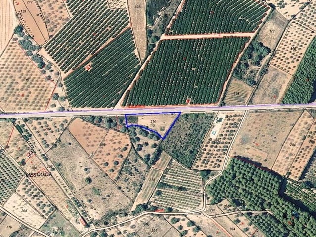 Ubebygd land til salgs i Alcalà de Xivert pueblo, Alcalá de Xivert - € 15 000 (Ref: 8363264)