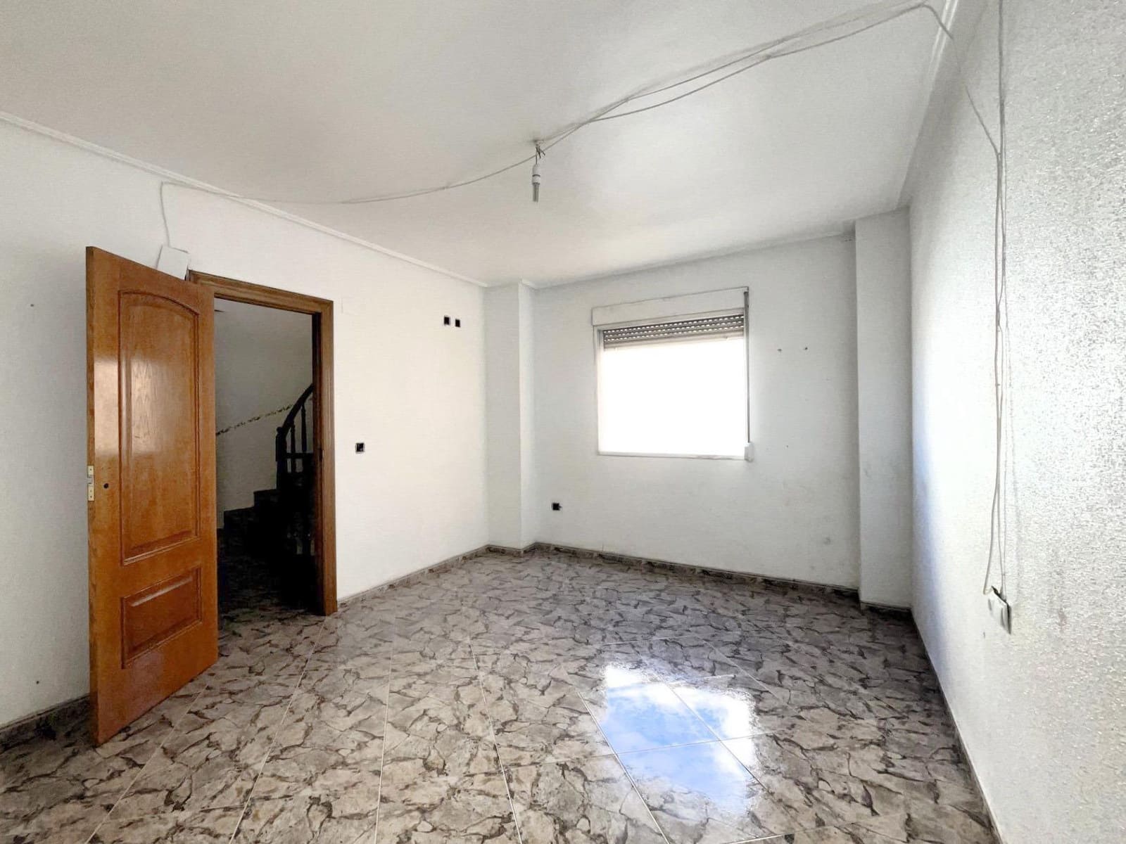 5 bedroom Townhouse for sale in Moncofa - € 175,000 (Ref: 8385095)