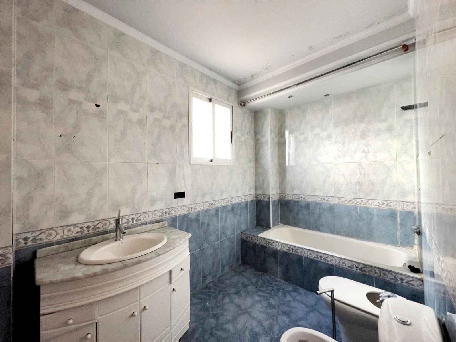 5 bedroom Townhouse for sale in Moncofa - € 175,000 (Ref: 8385095)