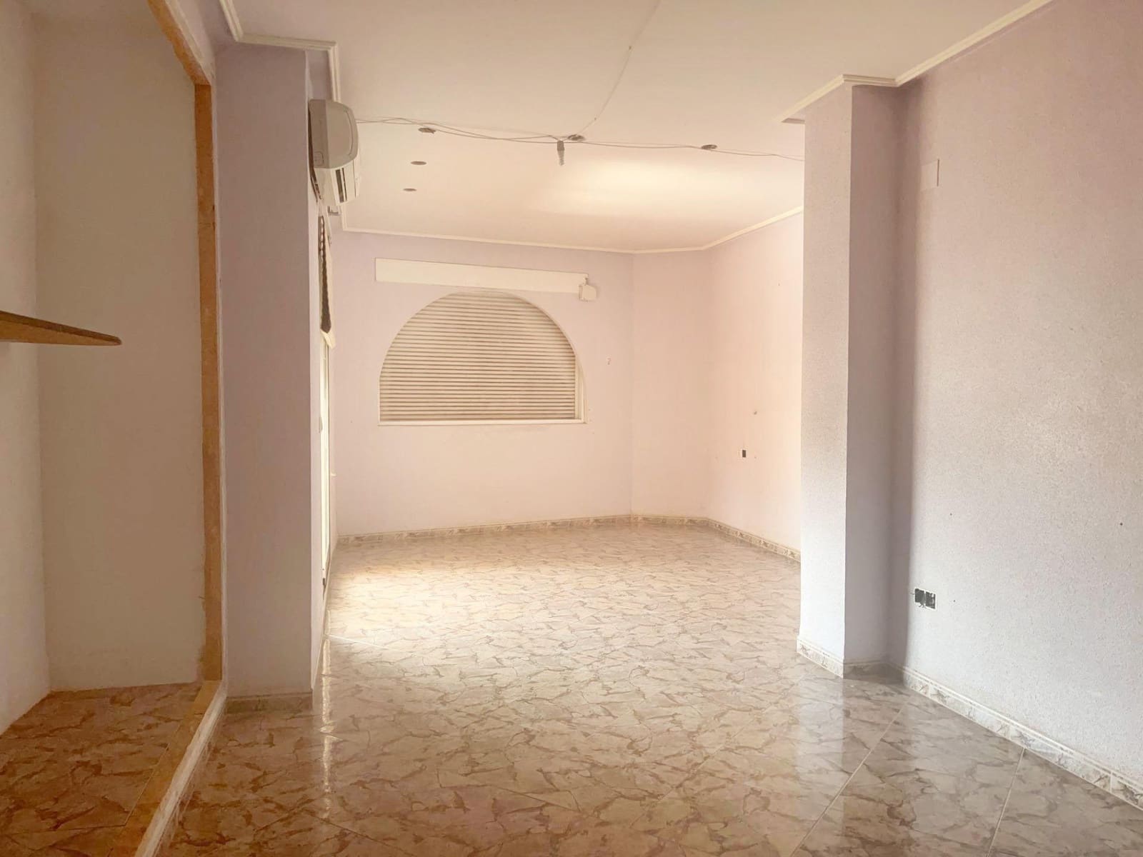 5 bedroom Townhouse for sale in Moncofa - € 175,000 (Ref: 8385095)