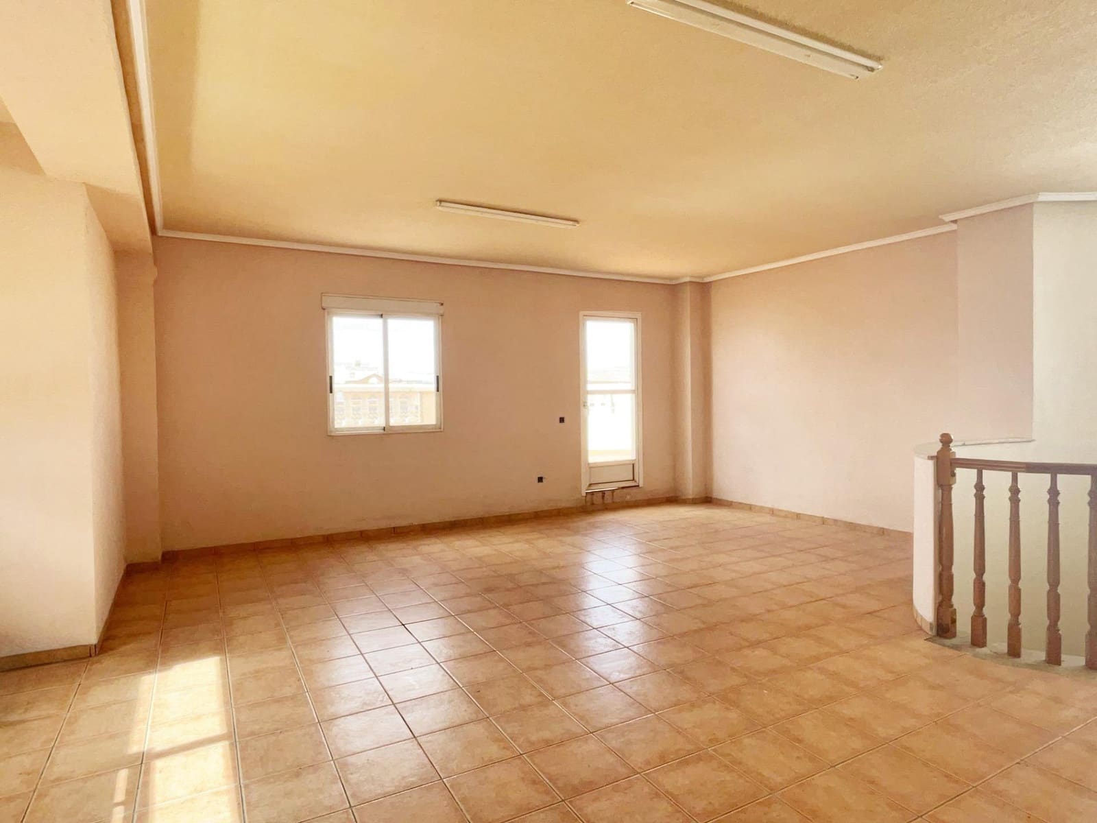 5 bedroom Townhouse for sale in Moncofa - € 175,000 (Ref: 8385095)