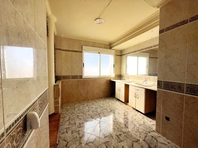 5 slaapkamer Huis te koop in Moncofa - € 175.000 (Ref: 8385095)