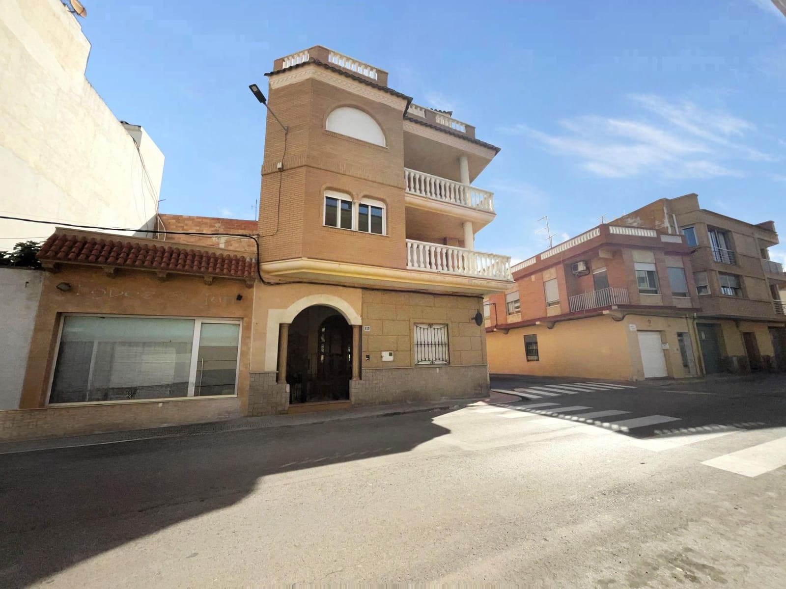 5 bedroom Townhouse for sale in Moncofa - € 175,000 (Ref: 8385095)