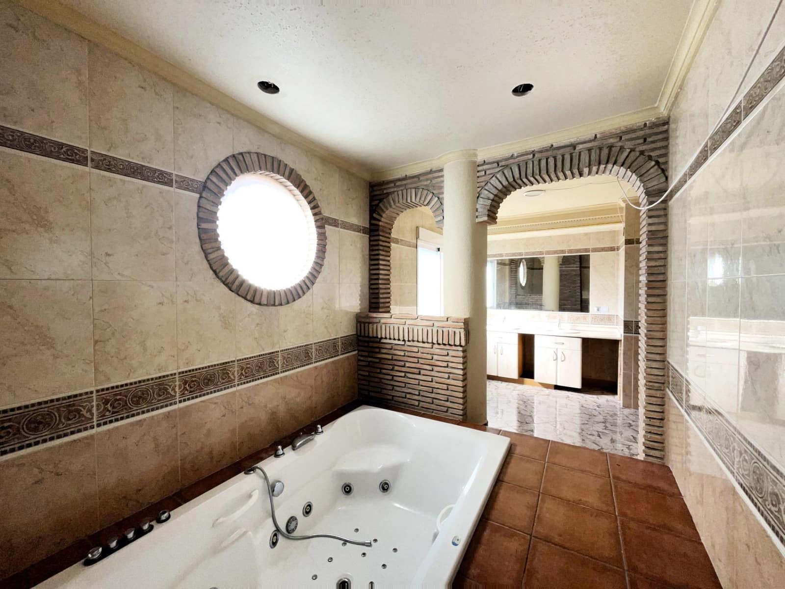 5 bedroom Townhouse for sale in Moncofa - € 175,000 (Ref: 8385095)