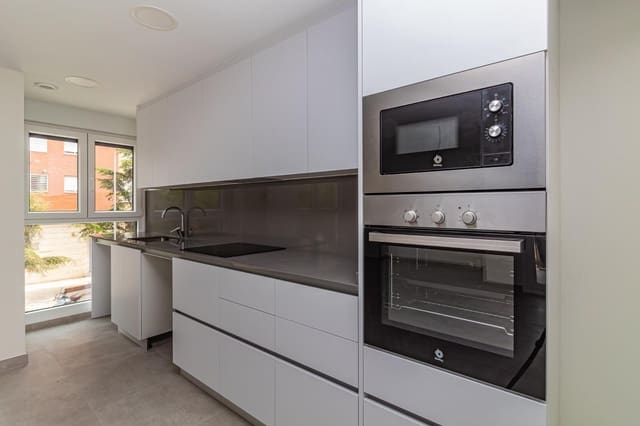 3 makuuhuone Asunto myytävänä paikassa Sur, Castelló de la Plana - 280 000 € (Ref: 8437097)