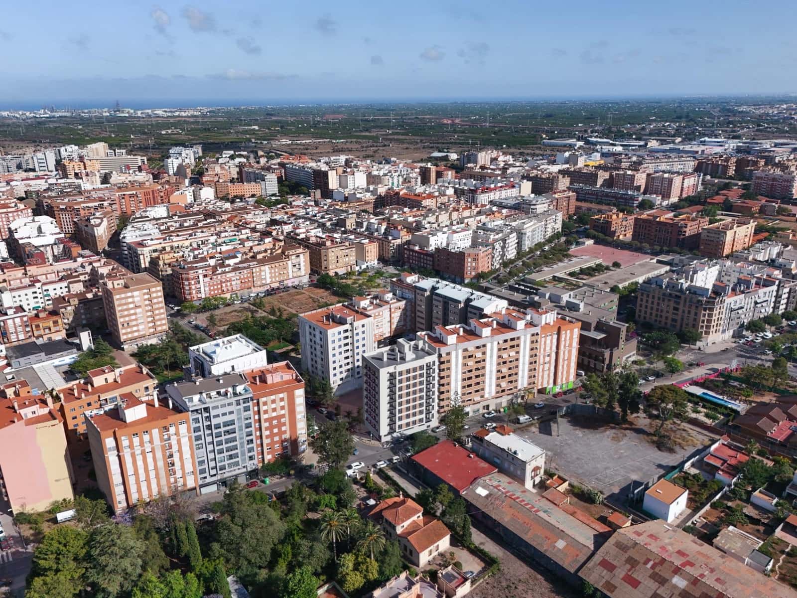 3 bedroom Flat for sale in Castello de la Plana with garage - € 280,000 (Ref: 8437097)