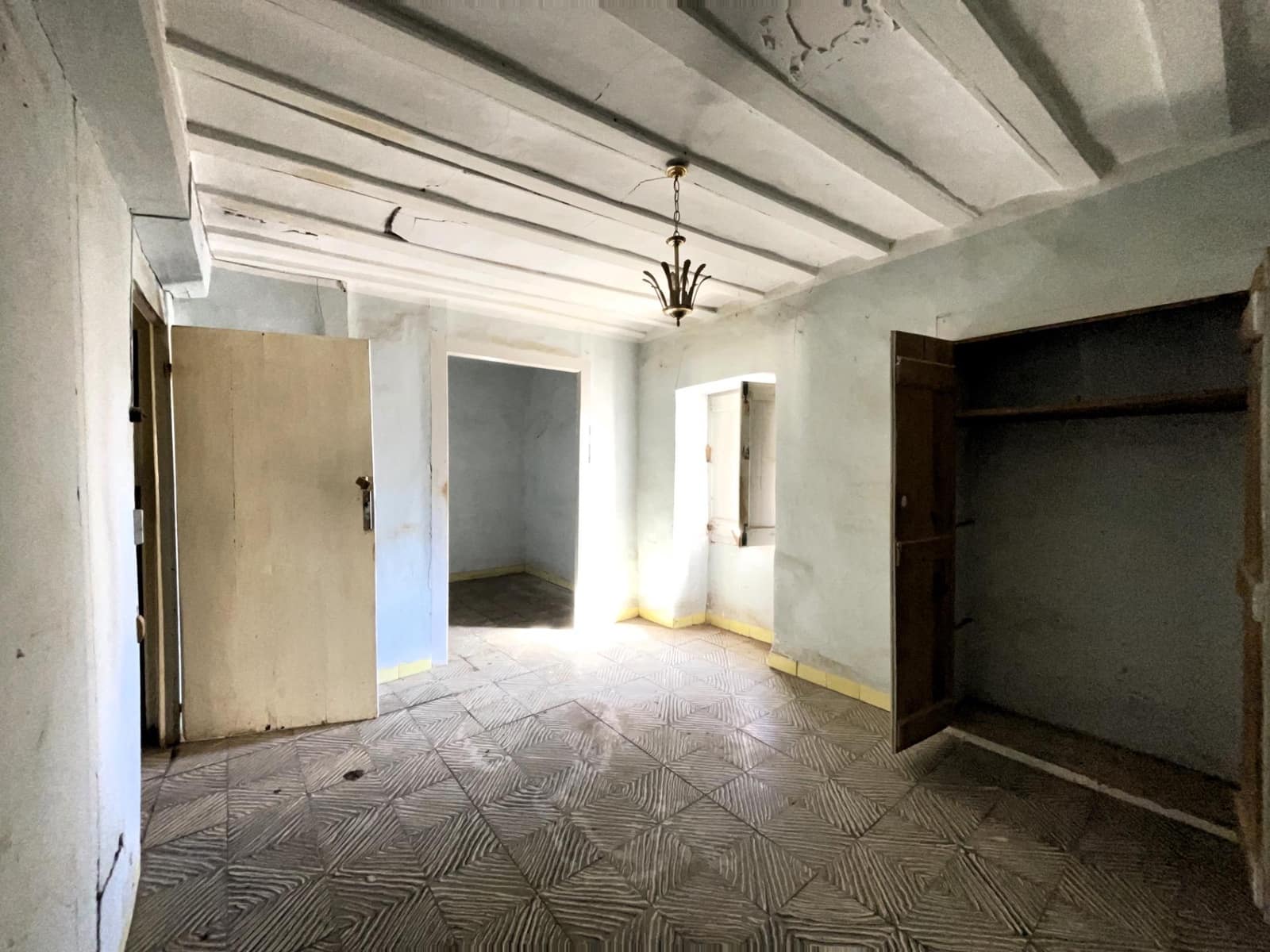 Casa de 3 habitaciones en Vilafranca en venta - 43.800 € (Ref: 8477951)