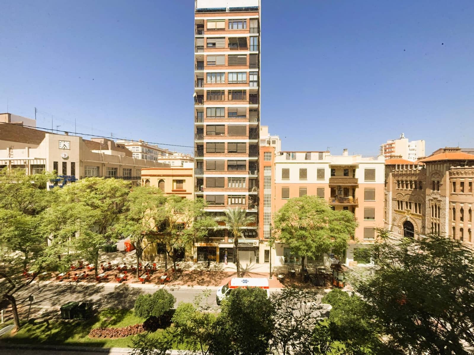 Bureau à vendre à Castello de la Plana - 99 000 € (Ref: 8573988)