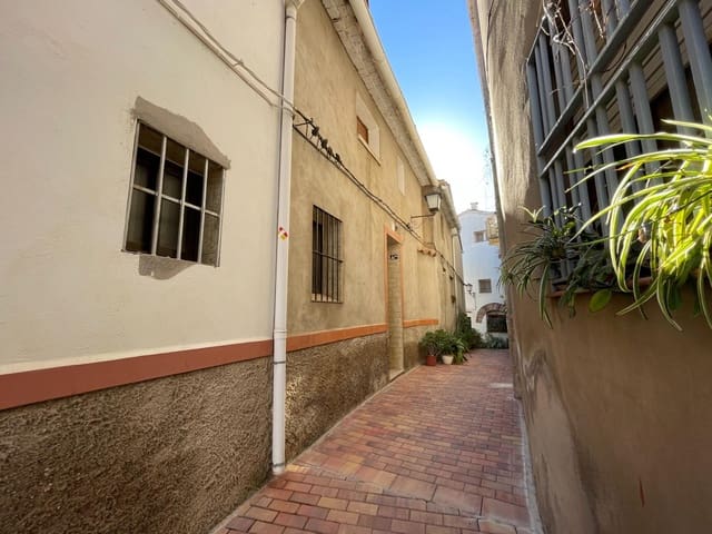 3 bedroom Townhouse for sale in Eslida - € 35,000 (Ref: 8601750)