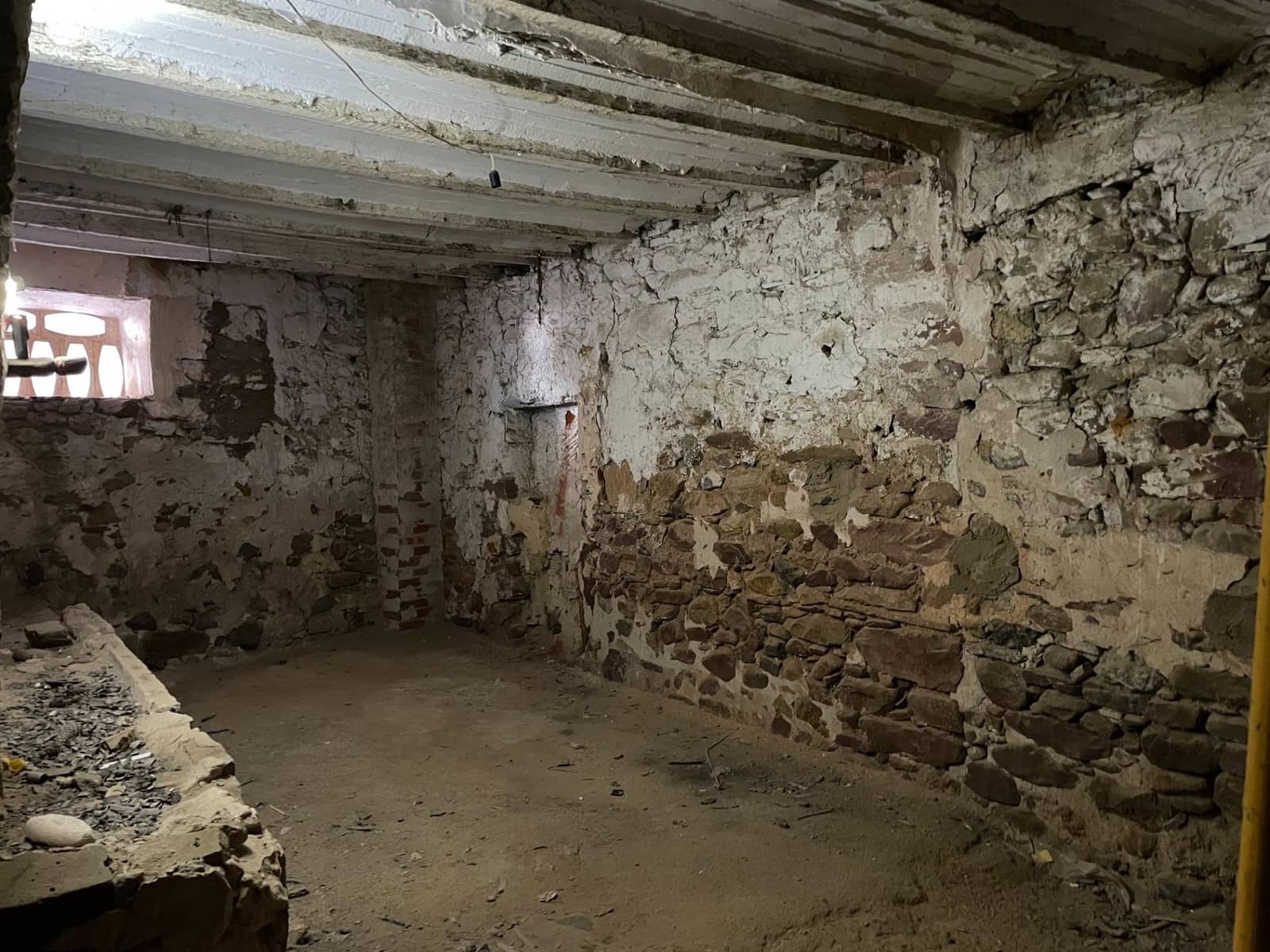 3 soverom Hus til salgs i Eslida - € 35 000 (Ref: 8601750)