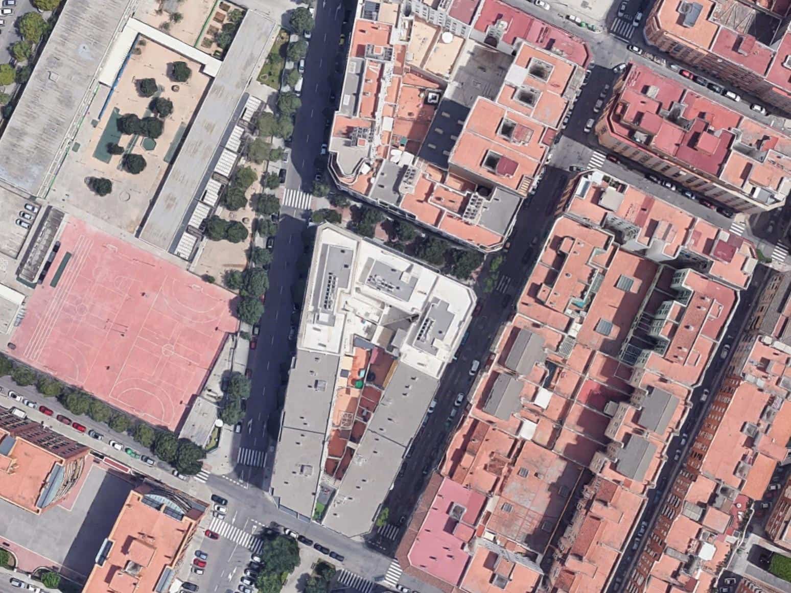 Kommersiell att hyra i Castello de la Plana - 1 490 € (Ref: 8671931)