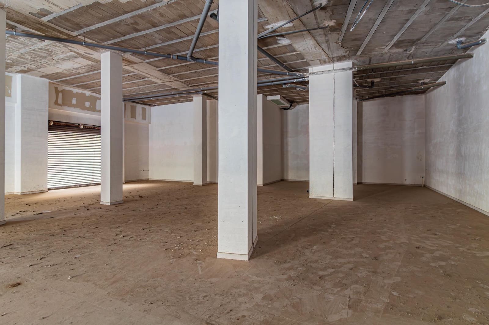 Commercial for rent in Castello de la Plana - € 1,490 (Ref: 8671931)
