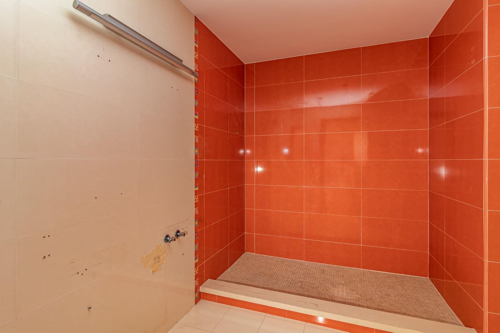 5 soverom Villa til salgs i Castello de la Plana med garasje - € 600 000 (Ref: 8828563)