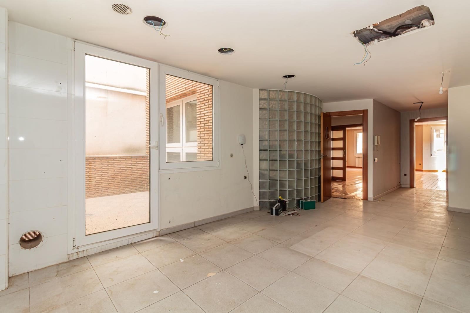 5 soverom Villa til salgs i Castello de la Plana med garasje - € 600 000 (Ref: 8828563)