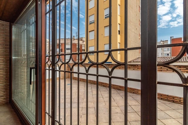 5 Zimmer Villa zu verkaufen in Centro, Castelló de la Plana mit Garage - 600.000 € (Ref: 8828563)