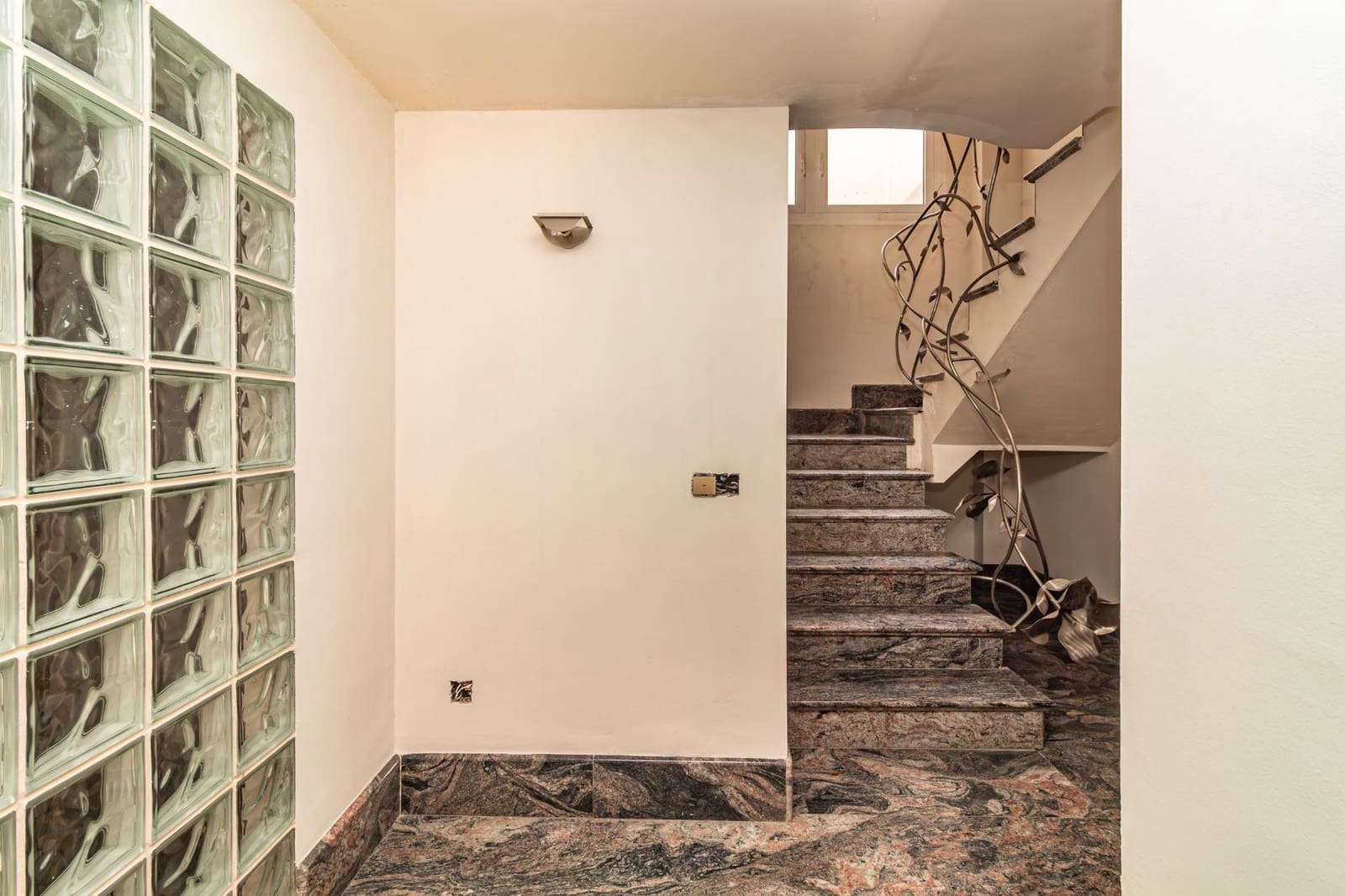 5 soverom Villa til salgs i Castello de la Plana med garasje - € 600 000 (Ref: 8828563)