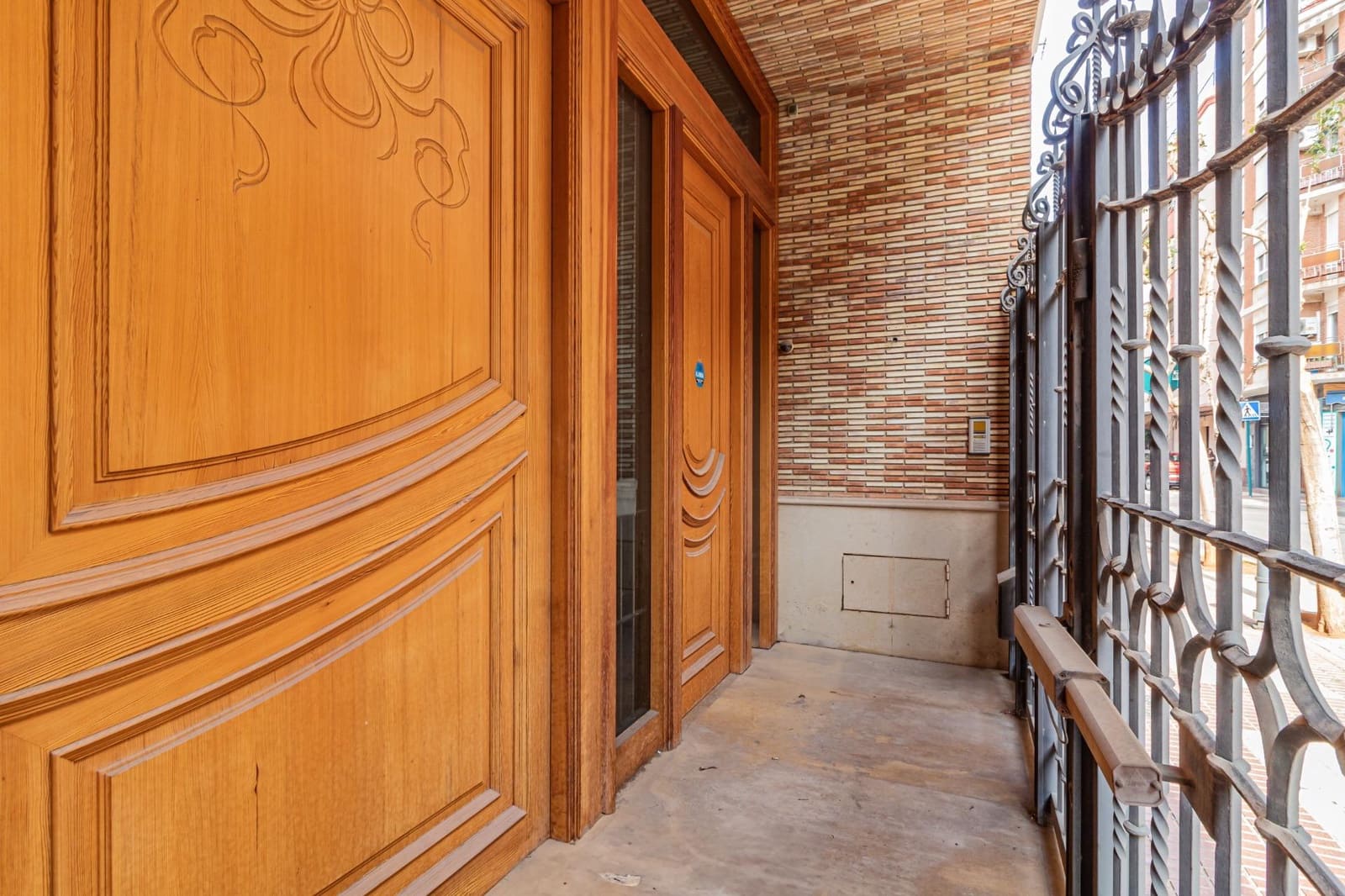 5 soverom Villa til salgs i Castello de la Plana med garasje - € 600 000 (Ref: 8828563)