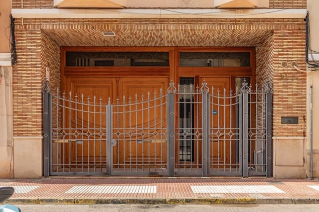 Chalet de 5 habitaciones en Centro, Castelló de la Plana en venta con garaje - 600.000 € (Ref: 8828563)