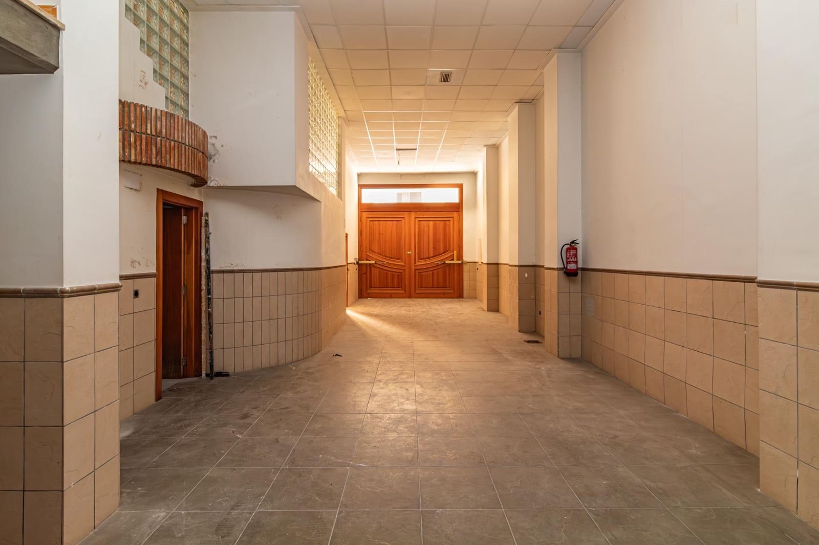 5 soveværelse Villa til salg i Castello de la Plana med garage - € 600.000 (Ref: 8828563)