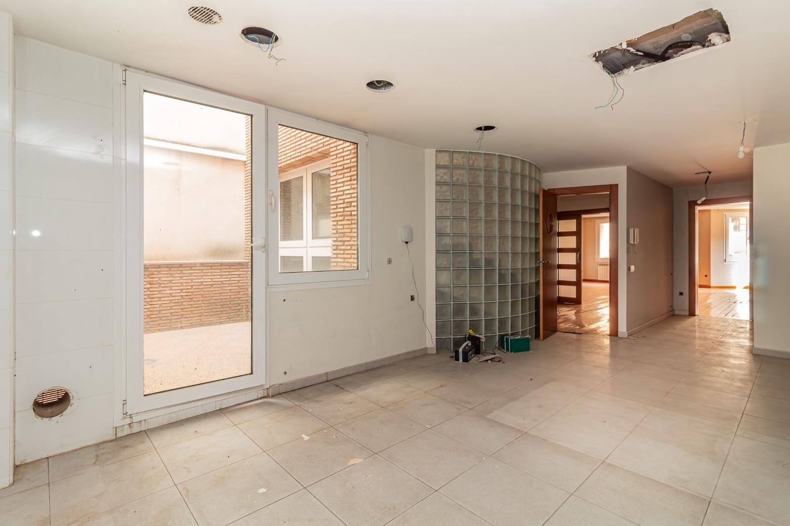 5 sypialnia Willa na sprzedaż w Castello de la Plana z garażem - 600 000 € (Ref: 8828563)