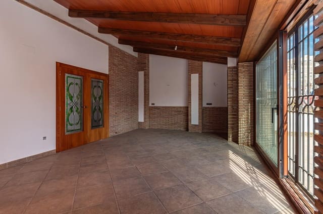 5 camera da letto Villa in vendita in Centro, Castelló de la Plana con garage - 525.000 € (Rif: 8828563)