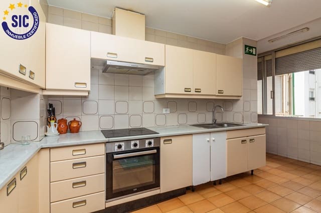 5 sovrum Lägenhet till salu i Centro, Castelló de la Plana - 325 000 € (Ref: 8928606)