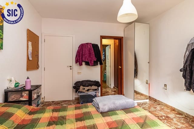 5 sovrum Lägenhet till salu i Centro, Castelló de la Plana - 325 000 € (Ref: 8928606)