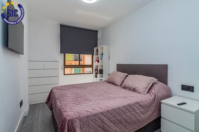 3 slaapkamer Flat te koop in Sur, Castelló de la Plana - € 215.000 (Ref: 9042156)