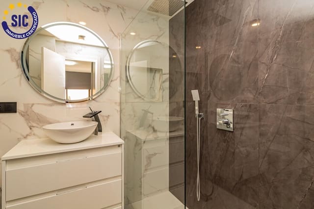 3 slaapkamer Flat te koop in Sur, Castelló de la Plana - € 215.000 (Ref: 9042156)