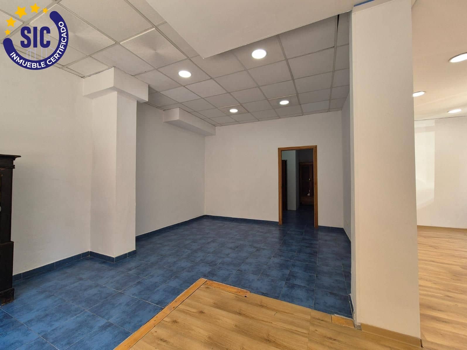 Commerciale in vendita in Castello de la Plana - 93.000 € (Rif: 9057483)